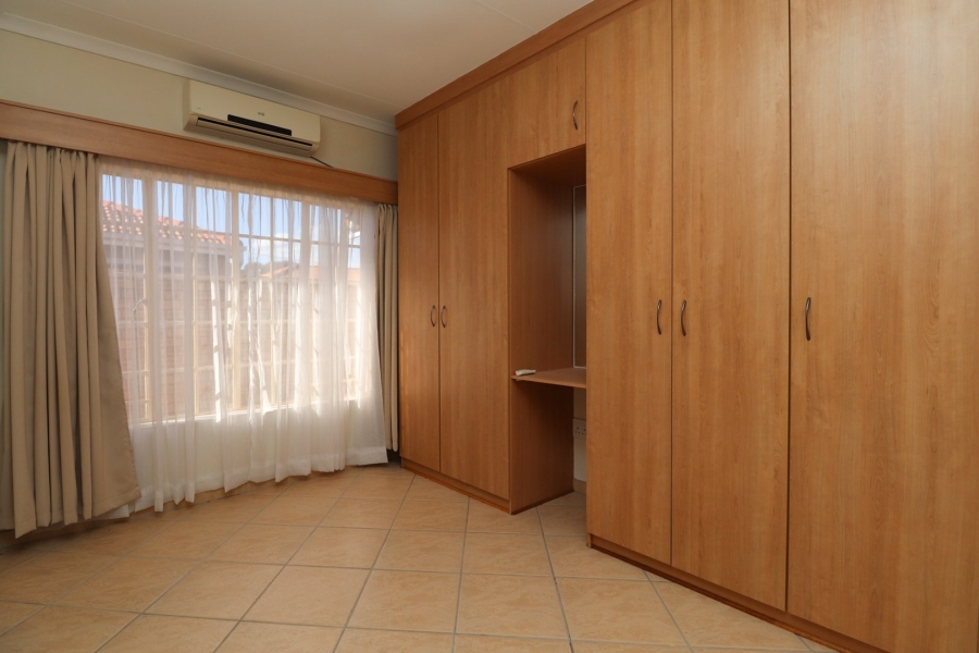 3 Bedroom Property for Sale in Flimieda North West